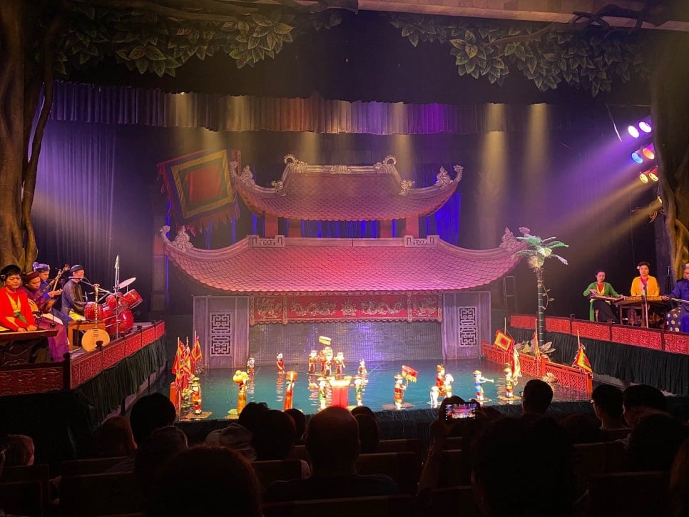 탕롱 수상인형극장